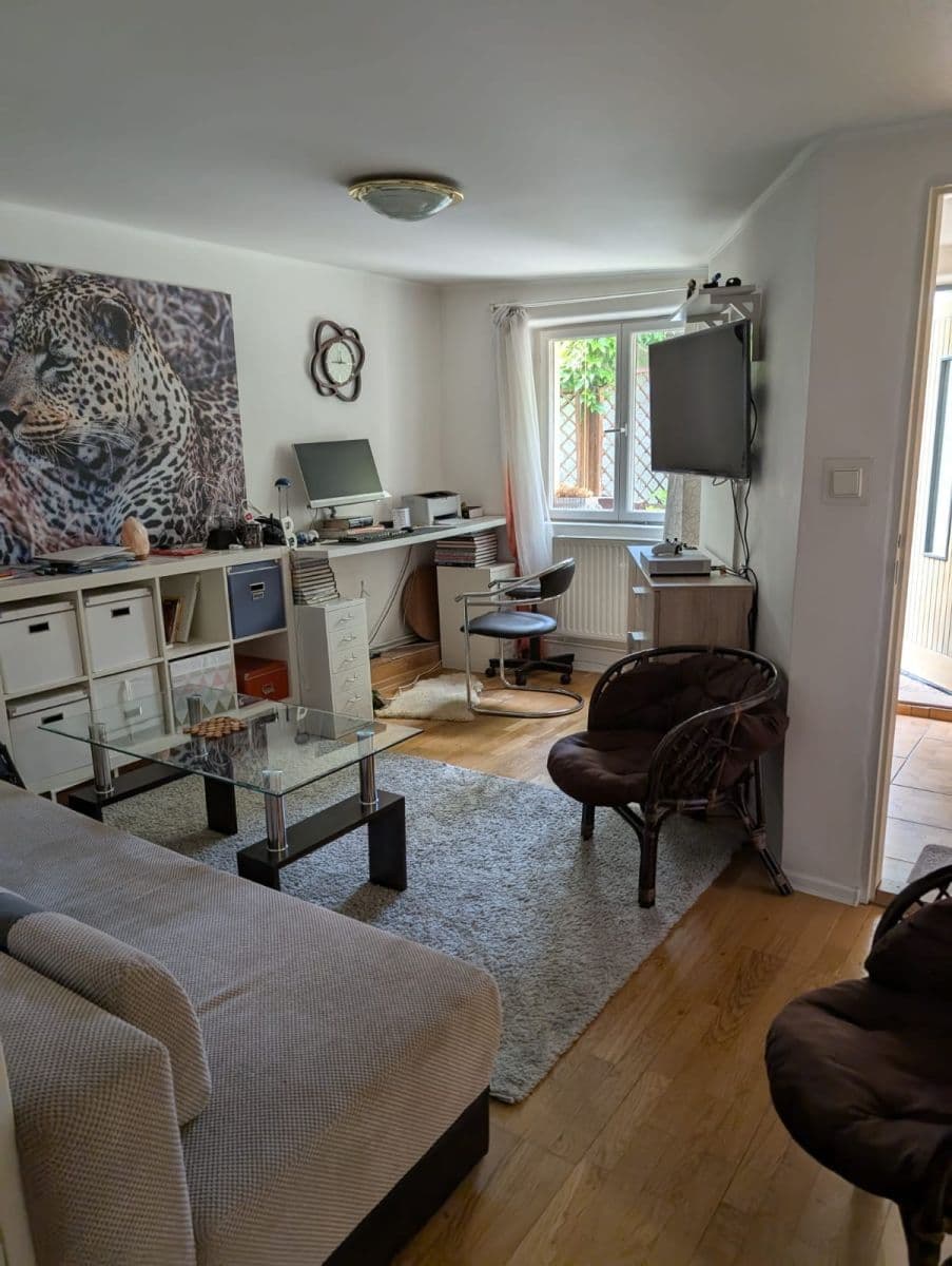 Prenájom bytu 2-izbový 43 m², Kamencová, Praha, Praha Prenájom bytu 2-izbový 43 m², Kamencová, Praha, Praha