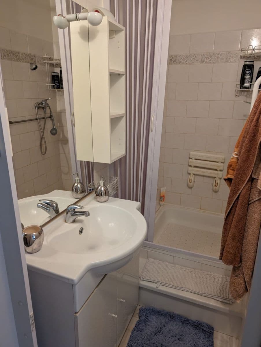 Prenájom bytu 2-izbový 43 m², Kamencová, Praha, Praha Prenájom bytu 2-izbový 43 m², Kamencová, Praha, Praha