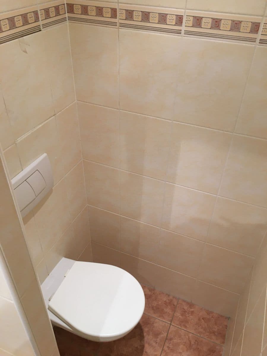 Prenájom bytu 1-izbový 30 m², Jana Masaryka, Hradec Králové, Královéhradecký kraj Prenájom bytu 1-izbový 30 m², Jana Masaryka, Hradec Králové, Královéhradecký kraj