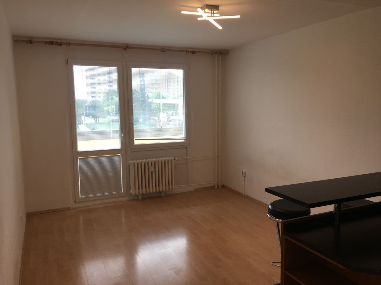 Prenájom bytu 1-izbový 30 m², Jana Masaryka, Hradec Králové, Královéhradecký kraj Prenájom bytu 1-izbový 30 m², Jana Masaryka, Hradec Králové, Královéhradecký kraj