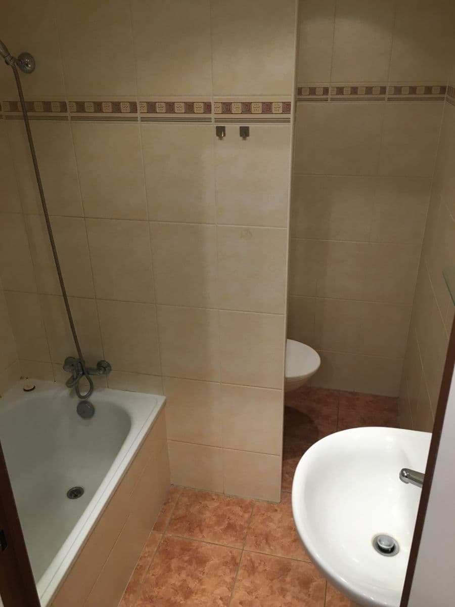 Prenájom bytu 1-izbový 30 m², Jana Masaryka, Hradec Králové, Královéhradecký kraj Prenájom bytu 1-izbový 30 m², Jana Masaryka, Hradec Králové, Královéhradecký kraj