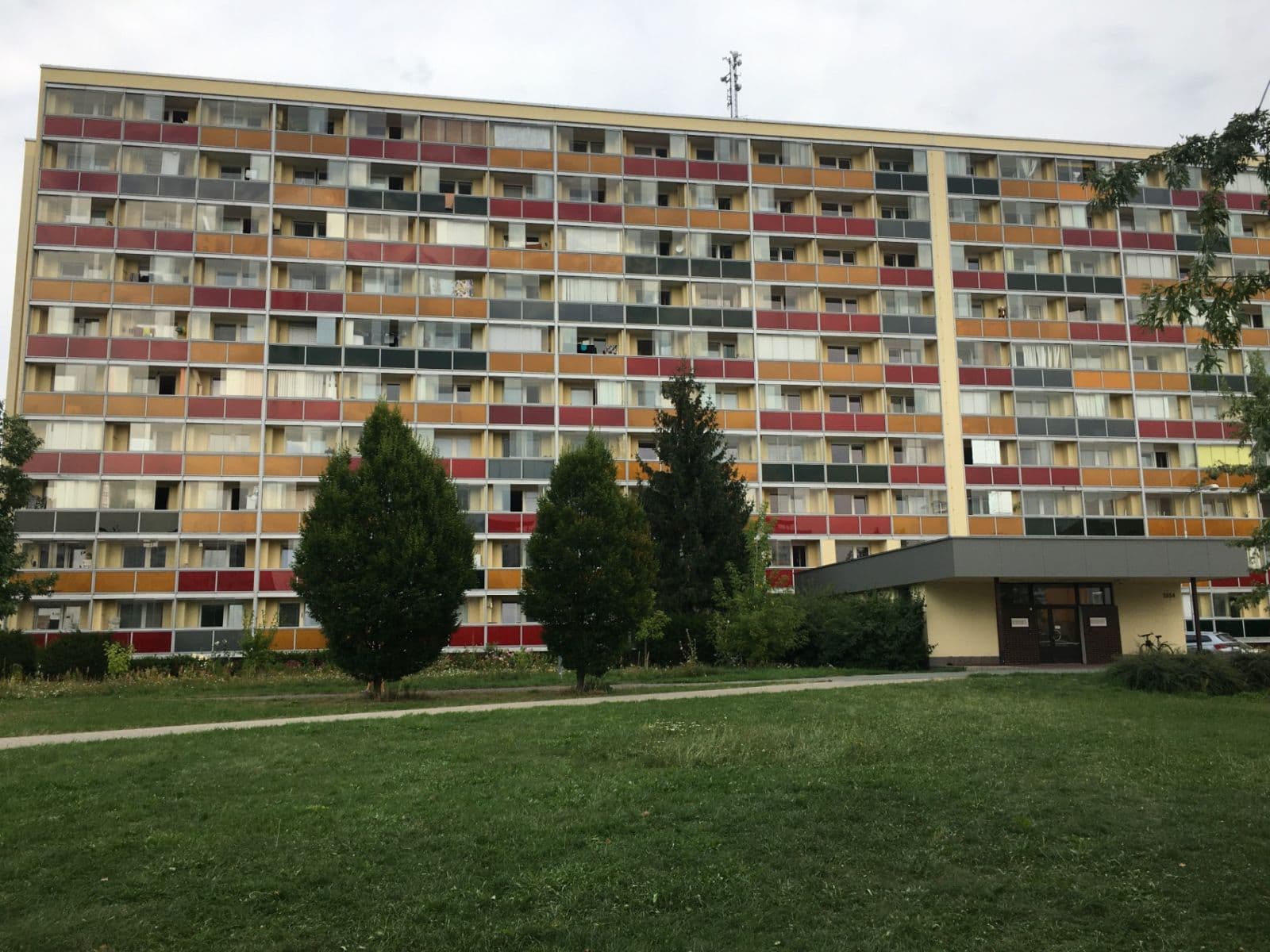 Prenájom bytu 1-izbový 30 m², Jana Masaryka, Hradec Králové, Královéhradecký kraj Prenájom bytu 1-izbový 30 m², Jana Masaryka, Hradec Králové, Královéhradecký kraj