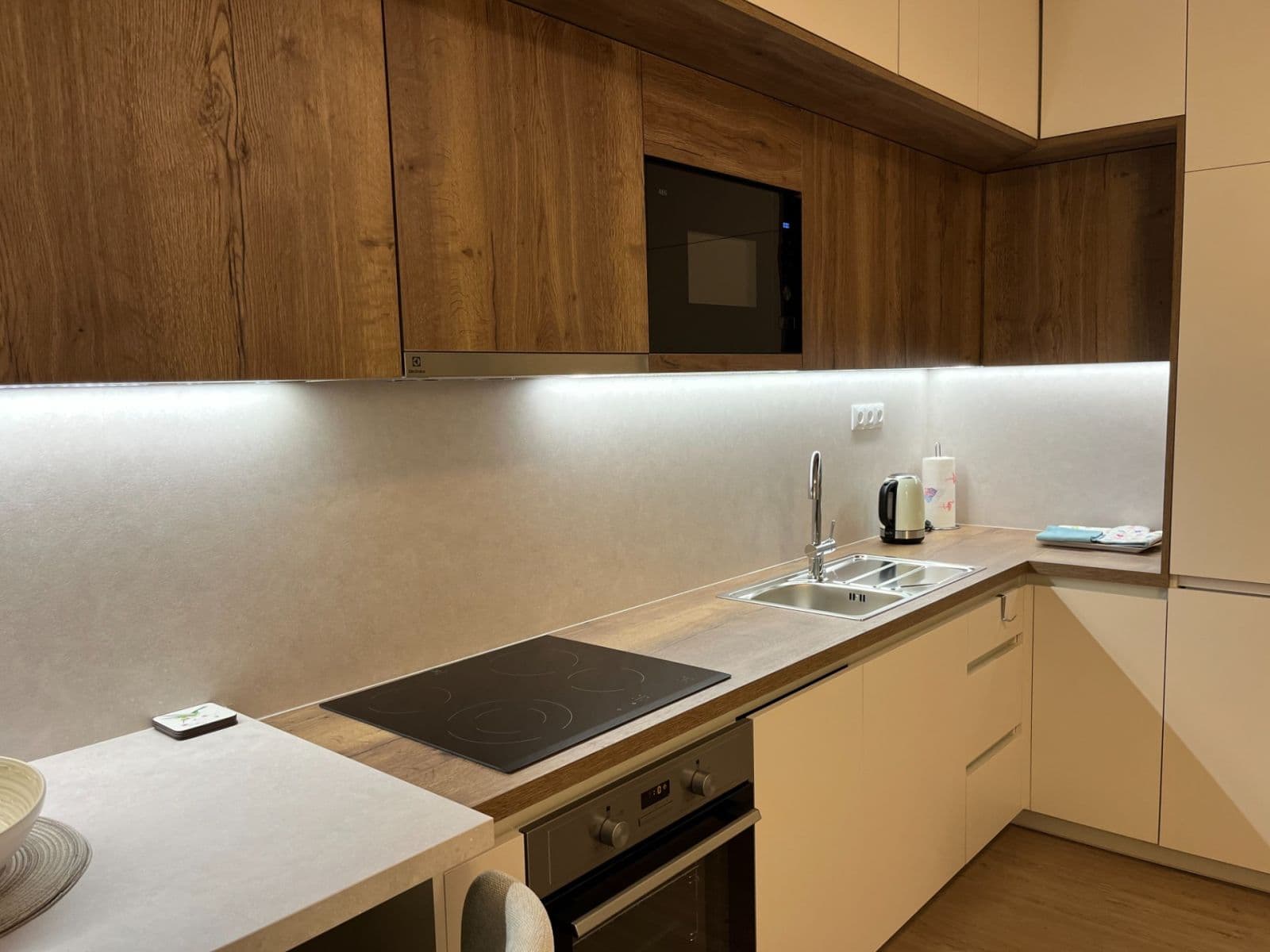 Prenájom bytu 2-izbový 40 m², Tlustého, Praha, Praha Prenájom bytu 2-izbový 40 m², Tlustého, Praha, Praha