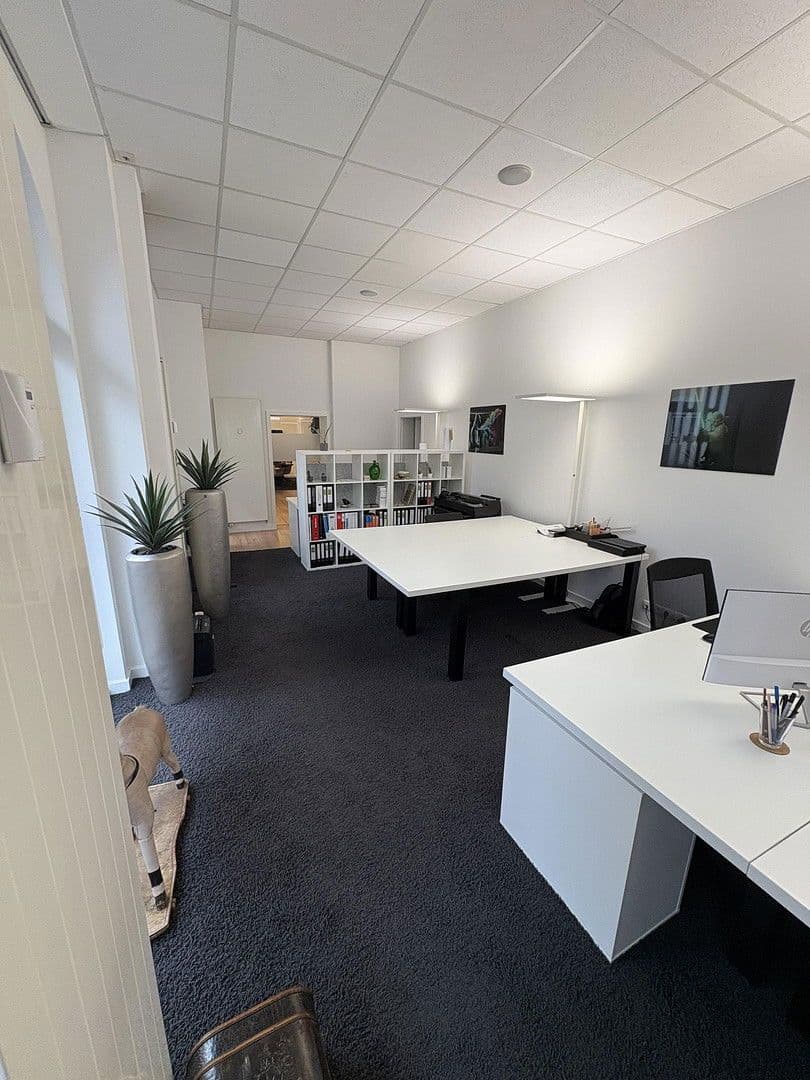 Prenájom nebytového priestoru 174 m², Bahnhofstrasse 41, Andernach, Porýnie-Falcko Prenájom nebytového priestoru 174 m², Bahnhofstrasse 41, Andernach, Porýnie-Falcko
