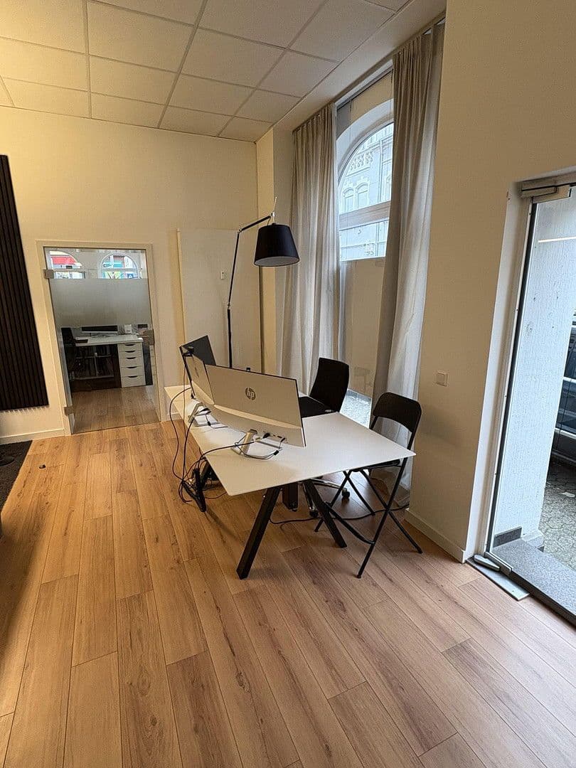 Prenájom nebytového priestoru 174 m², Bahnhofstrasse 41, Andernach, Porýnie-Falcko Prenájom nebytového priestoru 174 m², Bahnhofstrasse 41, Andernach, Porýnie-Falcko