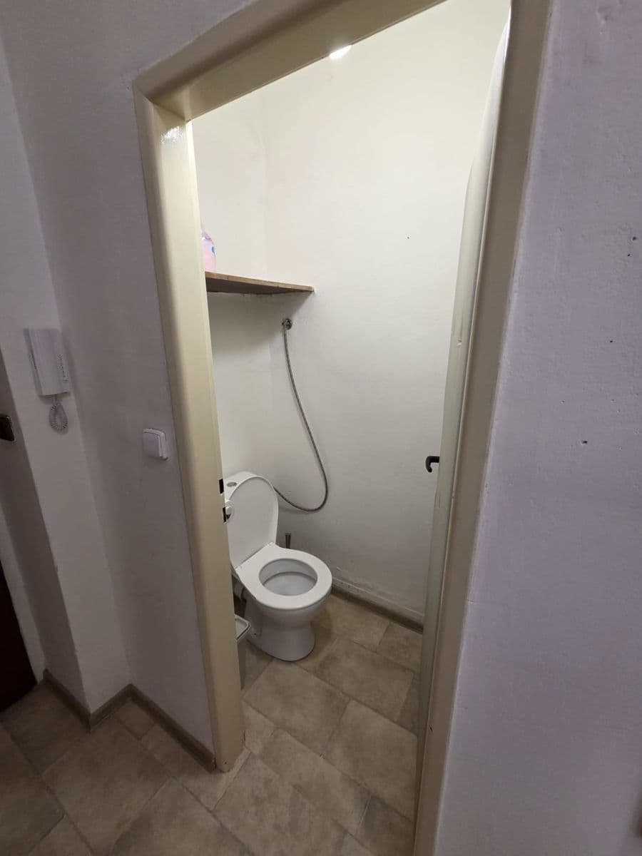 Prenájom bytu 2-izbový 55 m², Bělohorská, Praha, Praha Prenájom bytu 2-izbový 55 m², Bělohorská, Praha, Praha