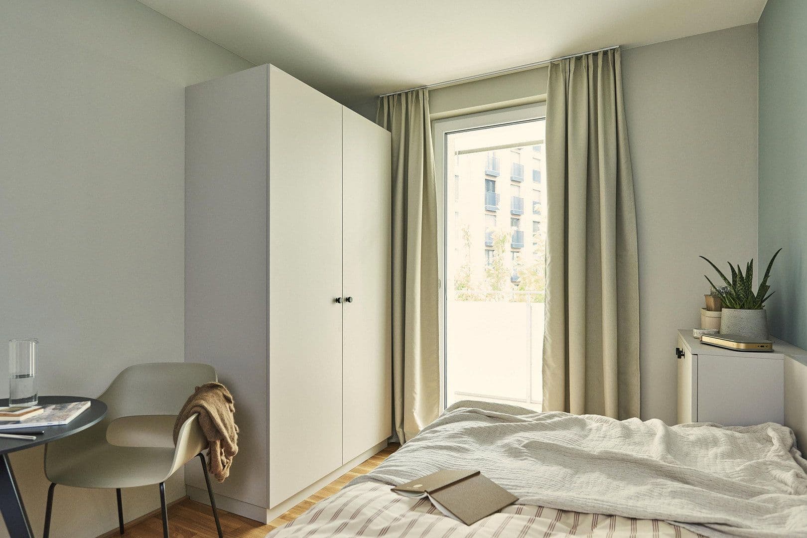 Prenájom bytu 1-izbový 20 m², Frankfurt, Hesensko Prenájom bytu 1-izbový 20 m², Frankfurt, Hesensko
