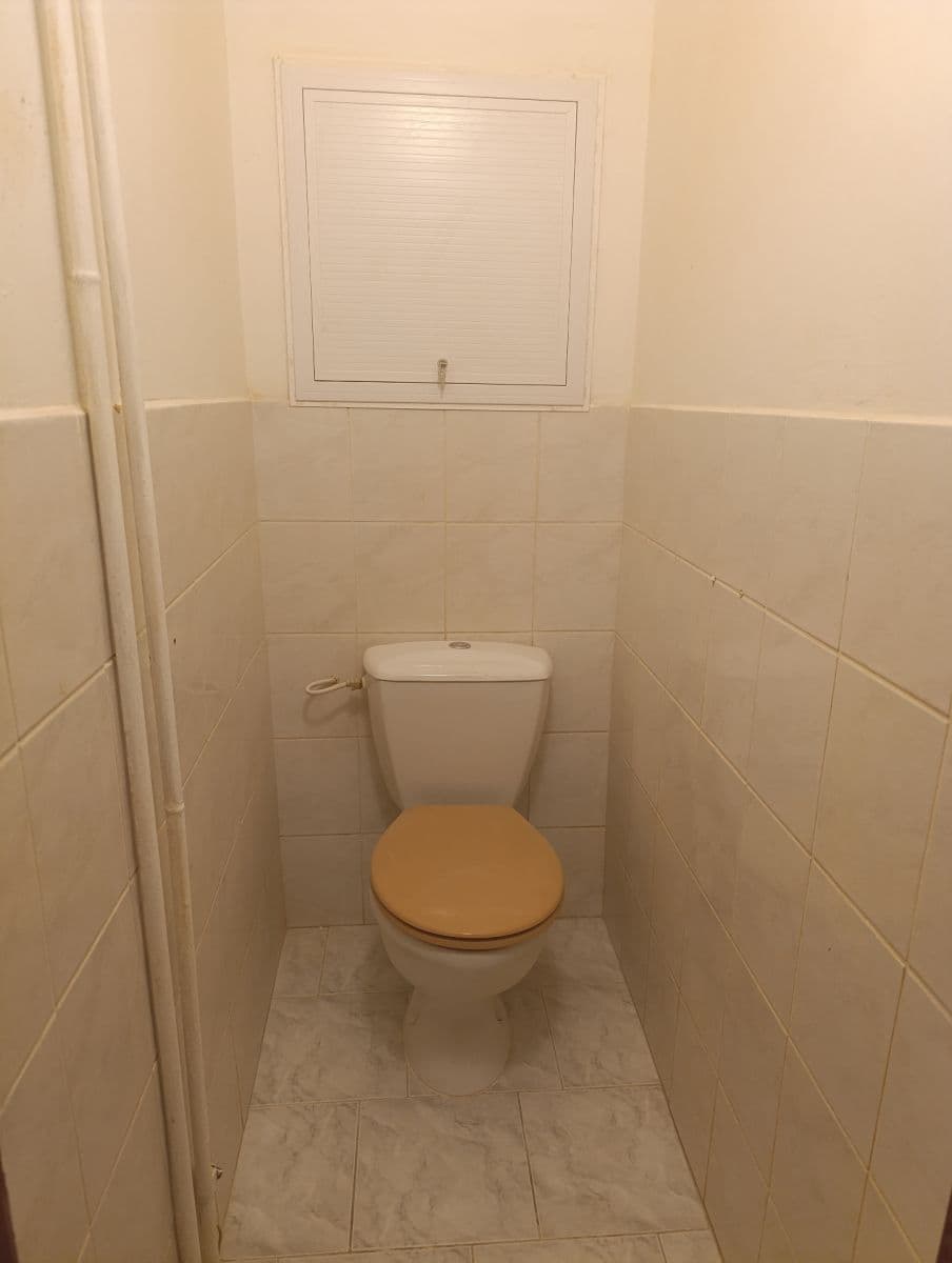 Predaj bytu 2-izbový 56 m², K. Čapka, Karlovy Vary, Karlovarský kraj Predaj bytu 2-izbový 56 m², K. Čapka, Karlovy Vary, Karlovarský kraj