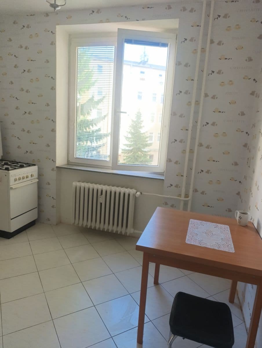 Predaj bytu 2-izbový 56 m², K. Čapka, Karlovy Vary, Karlovarský kraj Predaj bytu 2-izbový 56 m², K. Čapka, Karlovy Vary, Karlovarský kraj