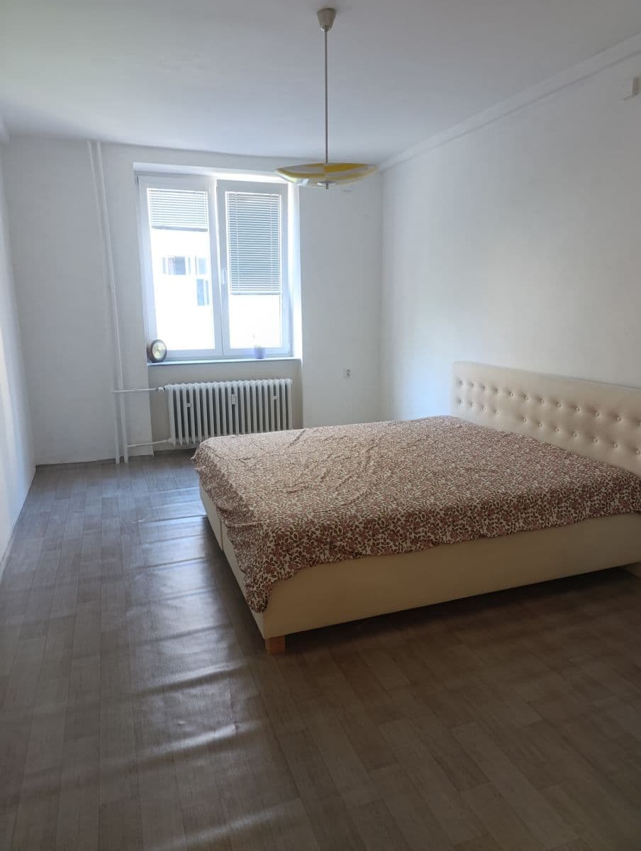 Predaj bytu 2-izbový 56 m², K. Čapka, Karlovy Vary, Karlovarský kraj Predaj bytu 2-izbový 56 m², K. Čapka, Karlovy Vary, Karlovarský kraj