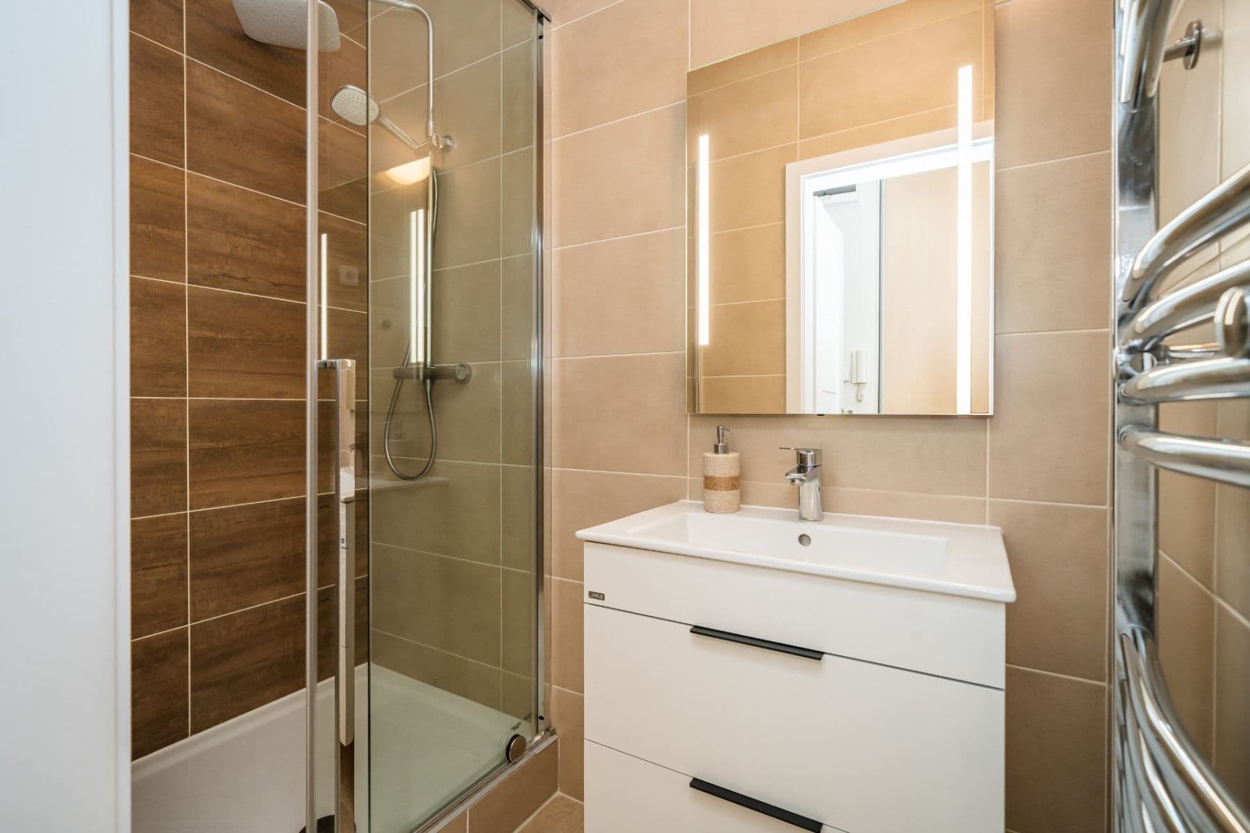 Prenájom bytu 2-izbový 59 m², Freyova, Praha, Praha Prenájom bytu 2-izbový 59 m², Freyova, Praha, Praha