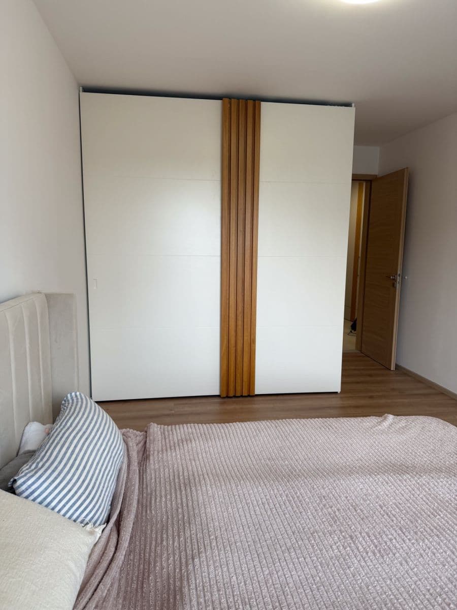 Prenájom bytu 3-izbový 85 m², Nekvasilova, Praha, Praha Prenájom bytu 3-izbový 85 m², Nekvasilova, Praha, Praha