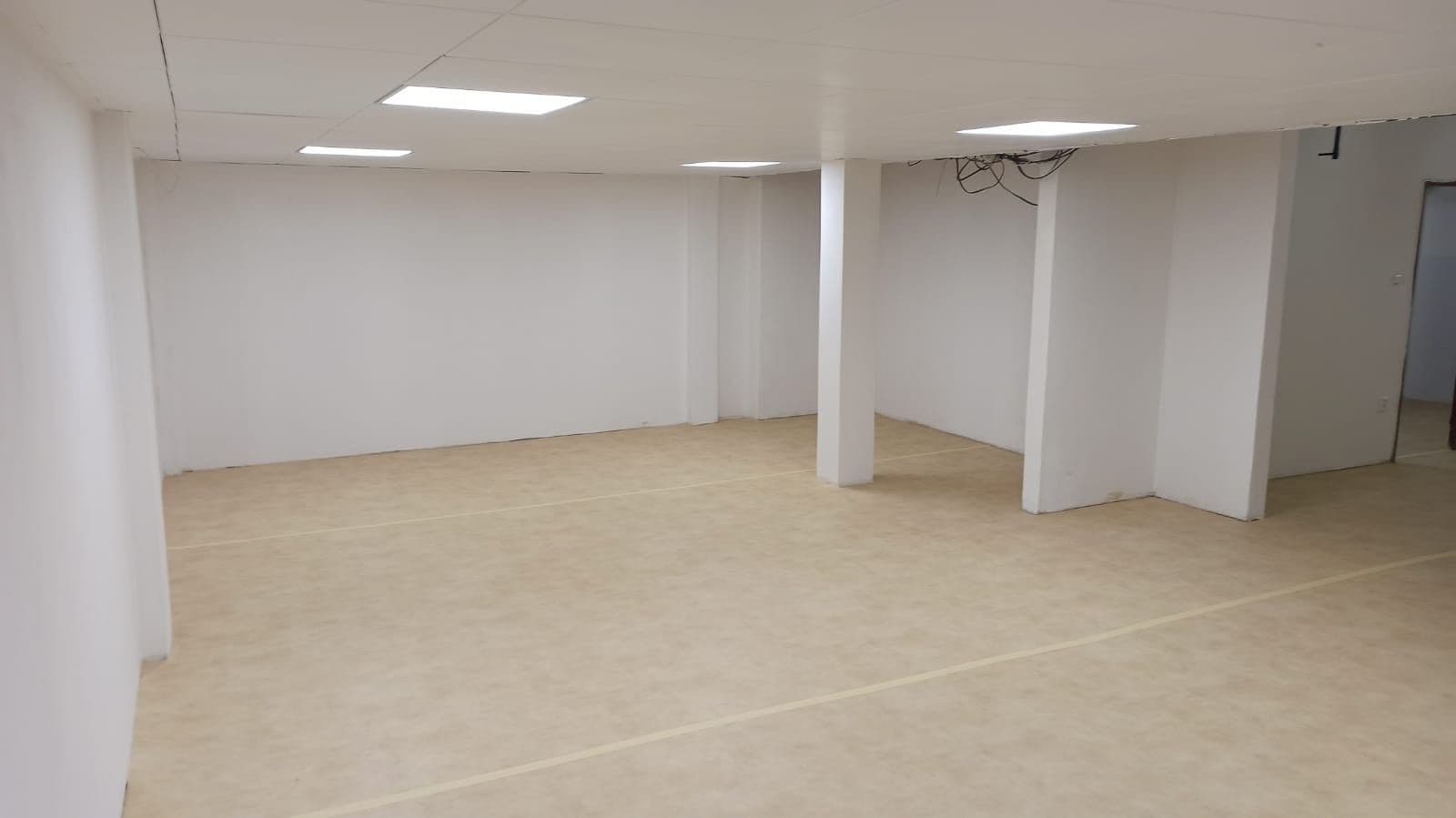 Prenájom nebytového priestoru 100 m², třída Edvarda Beneše, Hradec Králové, Královéhradecký kraj Prenájom nebytového priestoru 100 m², třída Edvarda Beneše, Hradec Králové, Královéhradecký kraj