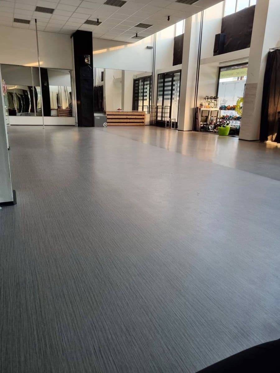 Prenájom nebytového priestoru 100 m², třída Edvarda Beneše, Hradec Králové, Královéhradecký kraj Prenájom nebytového priestoru 100 m², třída Edvarda Beneše, Hradec Králové, Královéhradecký kraj