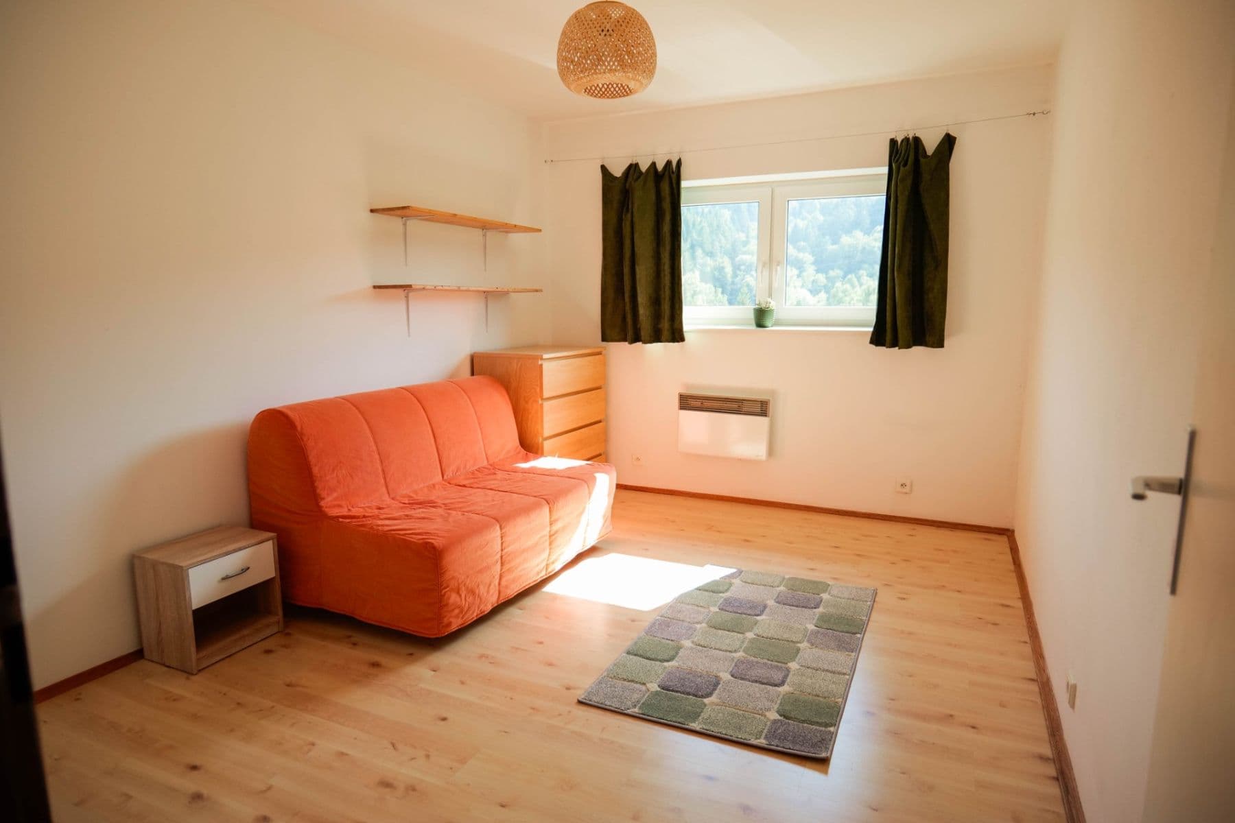 Prenájom bytu 3-izbový 81 m², Kájov, Jihočeský kraj Prenájom bytu 3-izbový 81 m², Kájov, Jihočeský kraj