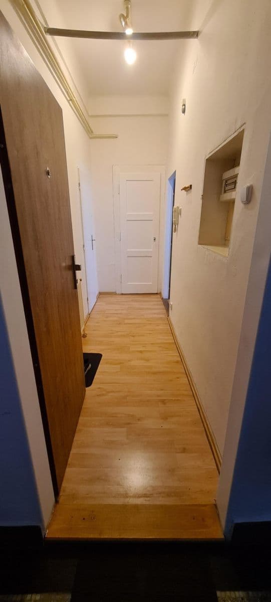Prenájom bytu 2-izbový 48 m², Pod Pramenem, Praha, Praha Prenájom bytu 2-izbový 48 m², Pod Pramenem, Praha, Praha