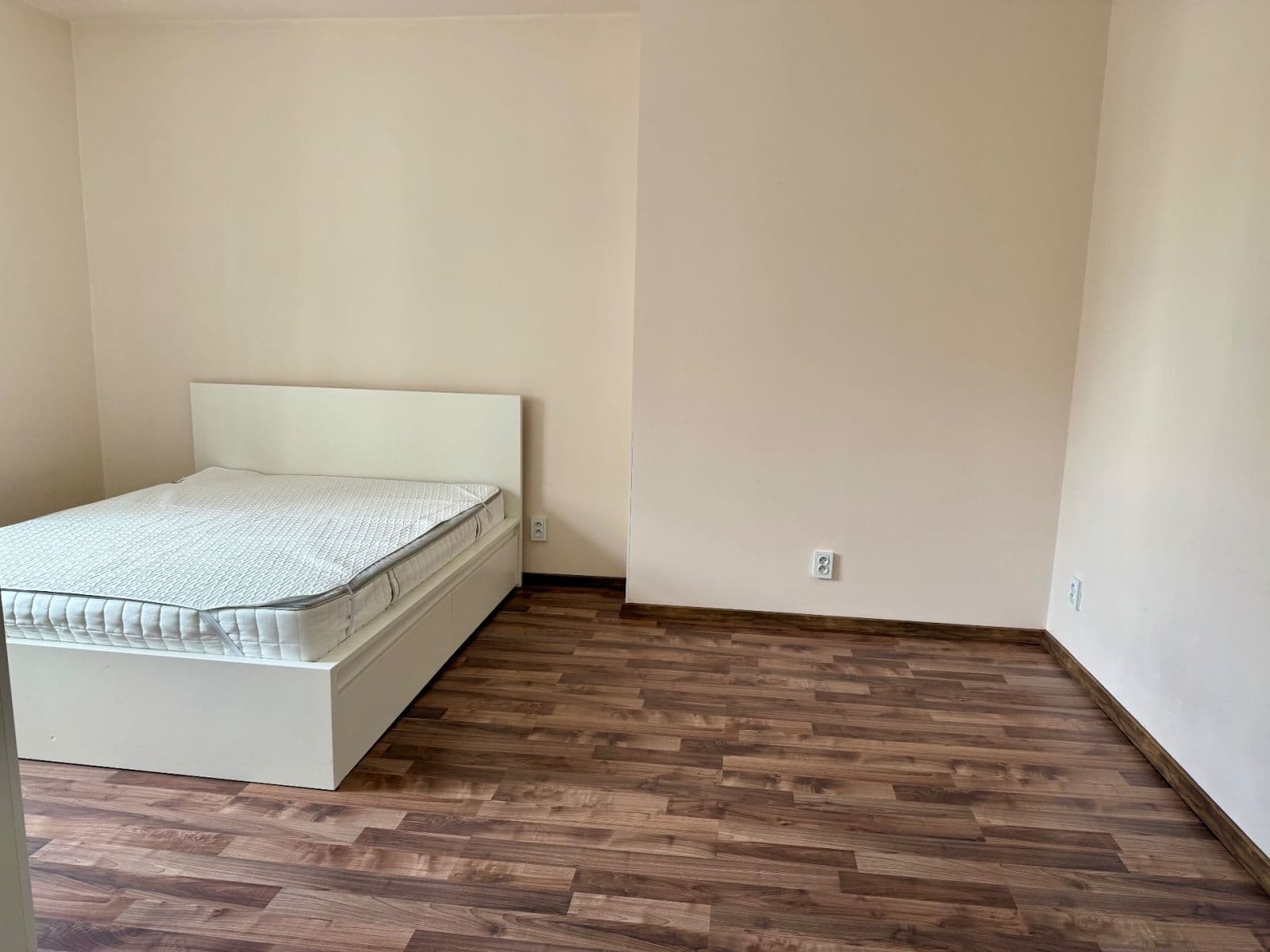 Prenájom bytu 2-izbový 52 m², U Svépomoci, Praha, Praha Prenájom bytu 2-izbový 52 m², U Svépomoci, Praha, Praha