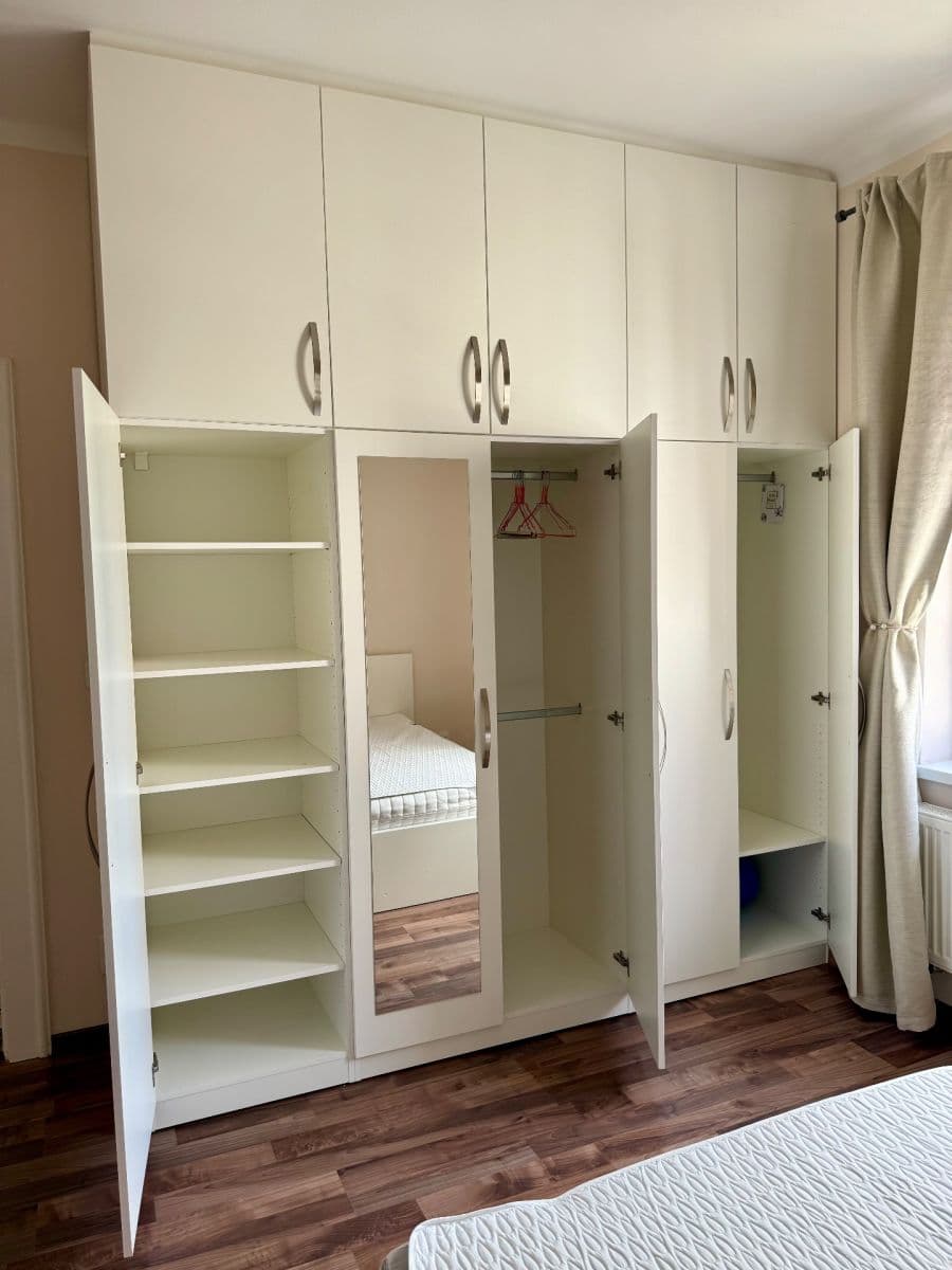 Prenájom bytu 2-izbový 52 m², U Svépomoci, Praha, Praha Prenájom bytu 2-izbový 52 m², U Svépomoci, Praha, Praha