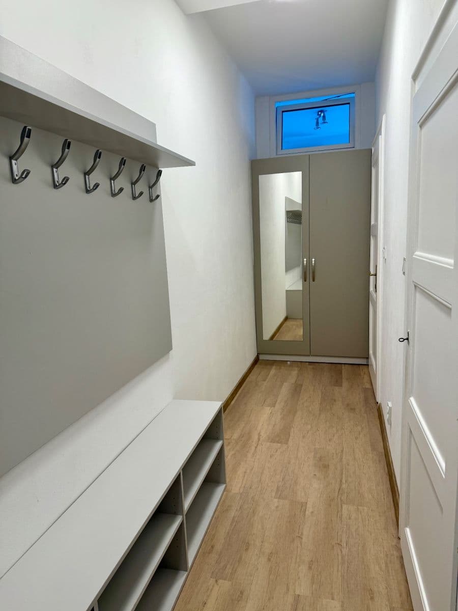 Prenájom bytu 2-izbový 52 m², U Svépomoci, Praha, Praha Prenájom bytu 2-izbový 52 m², U Svépomoci, Praha, Praha