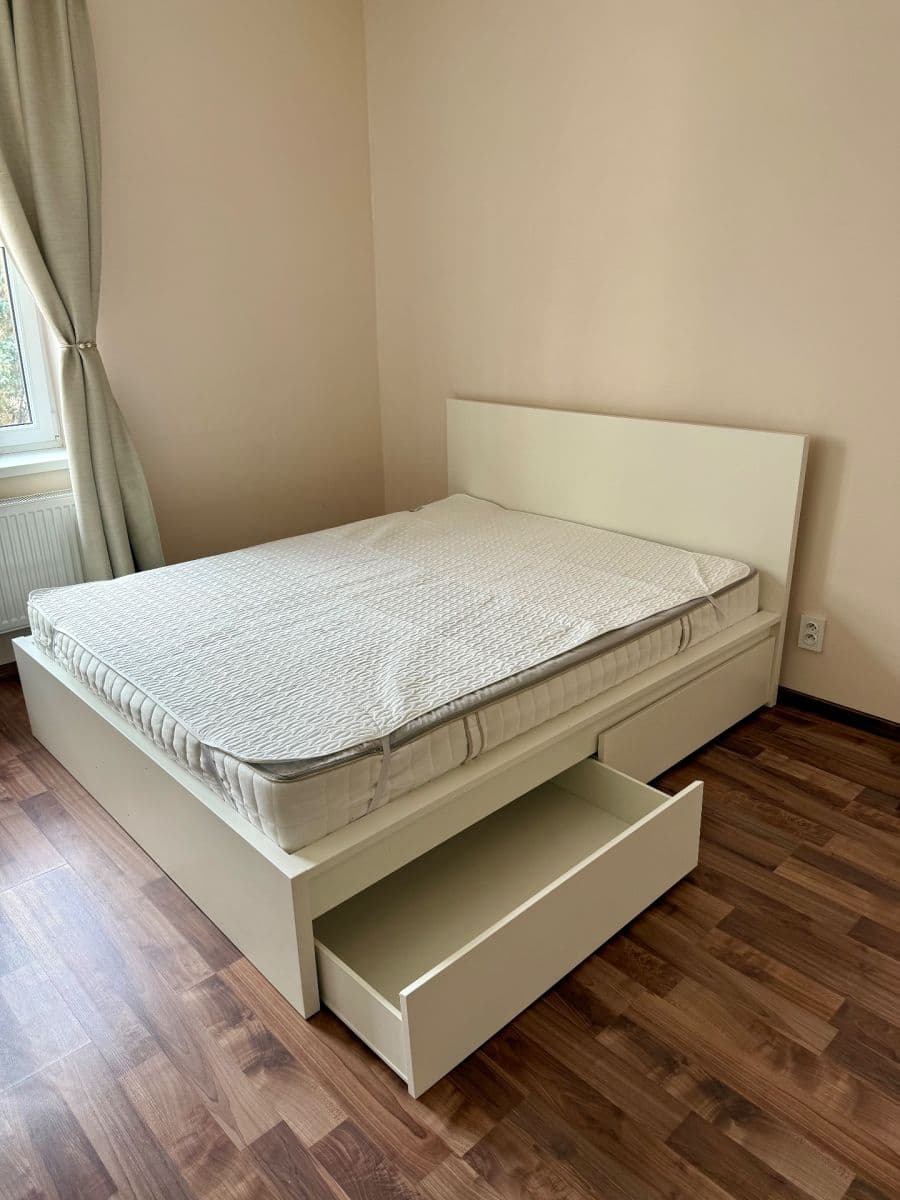 Prenájom bytu 2-izbový 52 m², U Svépomoci, Praha, Praha Prenájom bytu 2-izbový 52 m², U Svépomoci, Praha, Praha
