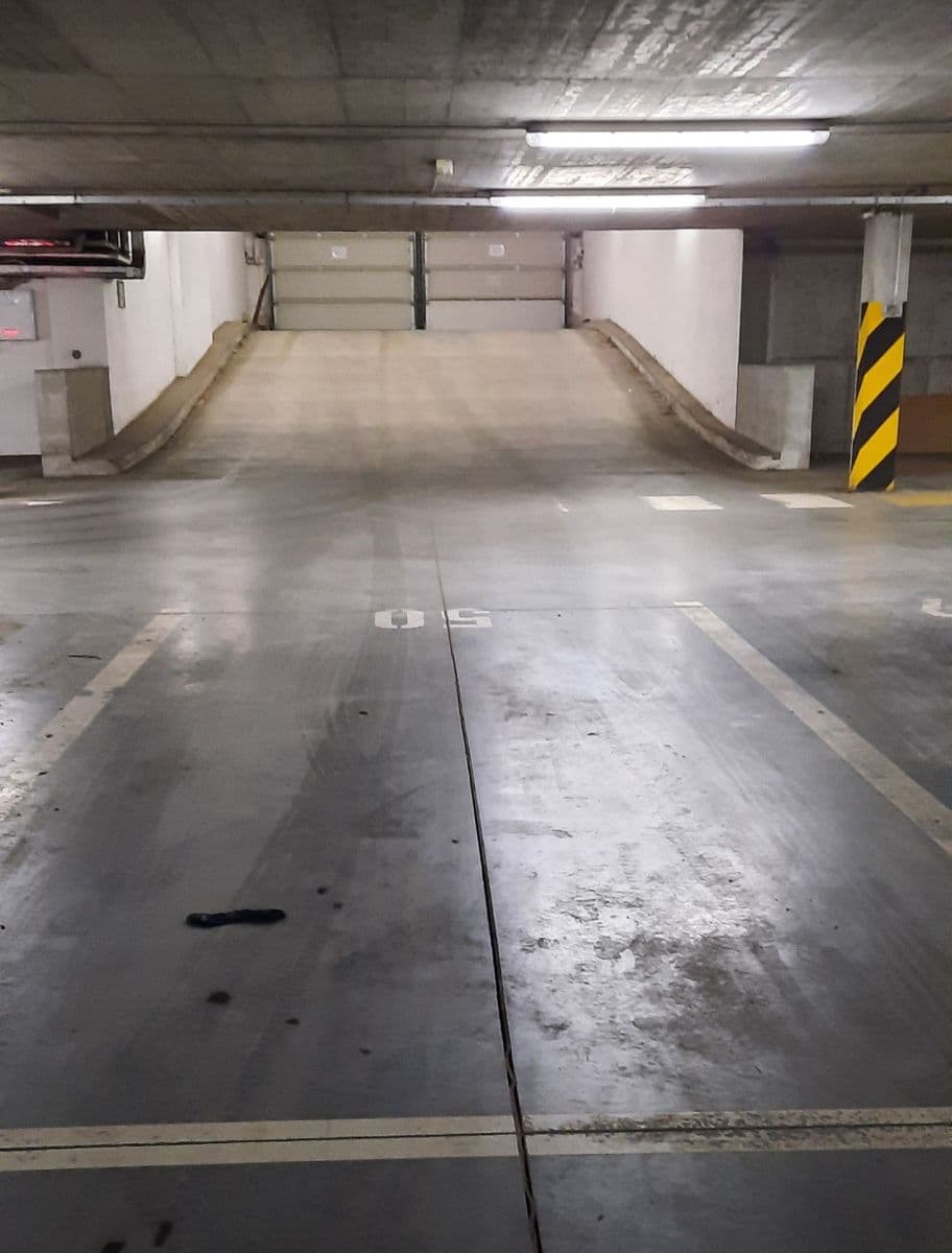 Prenájom garáže 10 m², Pod Bohdalcem I, Praha, Praha Prenájom garáže 10 m², Pod Bohdalcem I, Praha, Praha