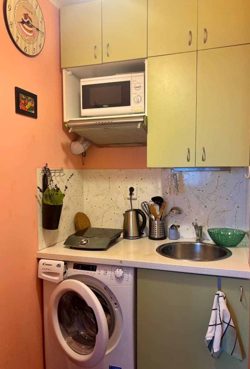 Prenájom bytu 1-izbový 24 m², Evropská, Praha, Praha Prenájom bytu 1-izbový 24 m², Evropská, Praha, Praha