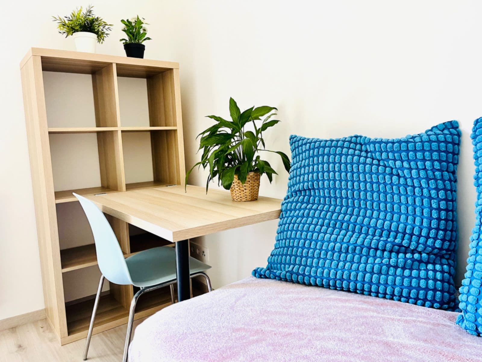 Prenájom bytu 1-izbový 22 m², V Kněžívce, Tuchoměřice, Středočeský kraj Prenájom bytu 1-izbový 22 m², V Kněžívce, Tuchoměřice, Středočeský kraj