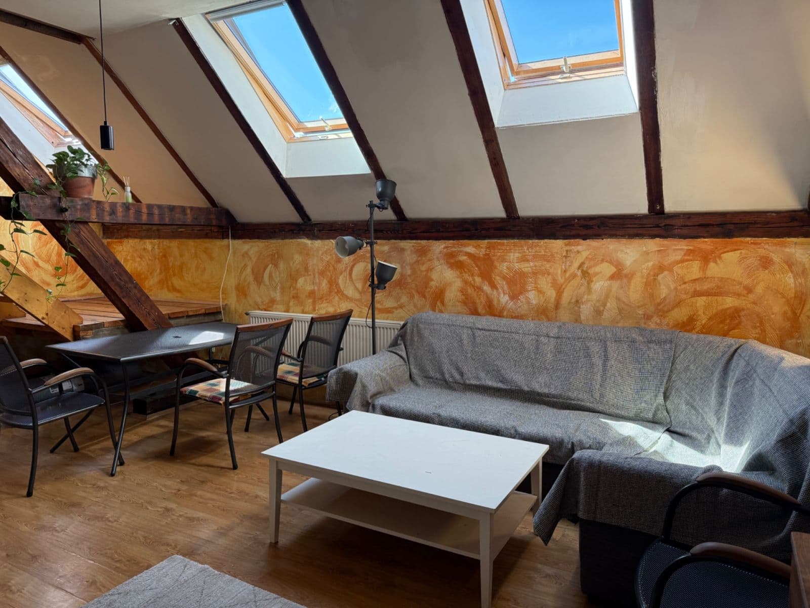 Prenájom bytu 2-izbový 55 m², Lehockého, Bratislava - mestská časť Staré Mesto, Bratislavský kraj Prenájom bytu 2-izbový 55 m², Lehockého, Bratislava - mestská časť Staré Mesto, Bratislavský kraj