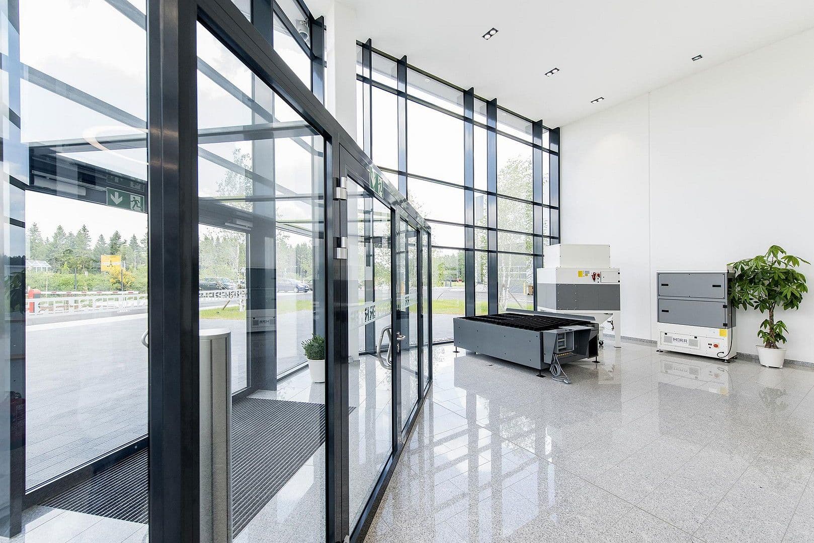 Prenájom nebytového priestoru 2.208 m², Burbach, Severné Porýnie - Westfálsko Prenájom nebytového priestoru 2.208 m², Burbach, Severné Porýnie - Westfálsko
