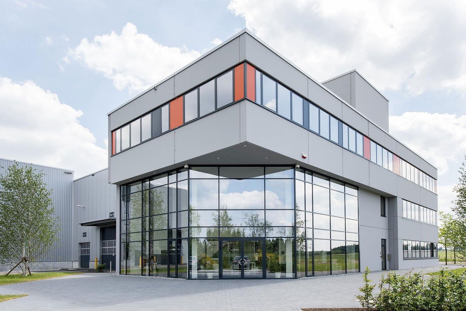 Prenájom nebytového priestoru 2.208 m², Burbach, Severné Porýnie - Westfálsko Prenájom nebytového priestoru 2.208 m², Burbach, Severné Porýnie - Westfálsko