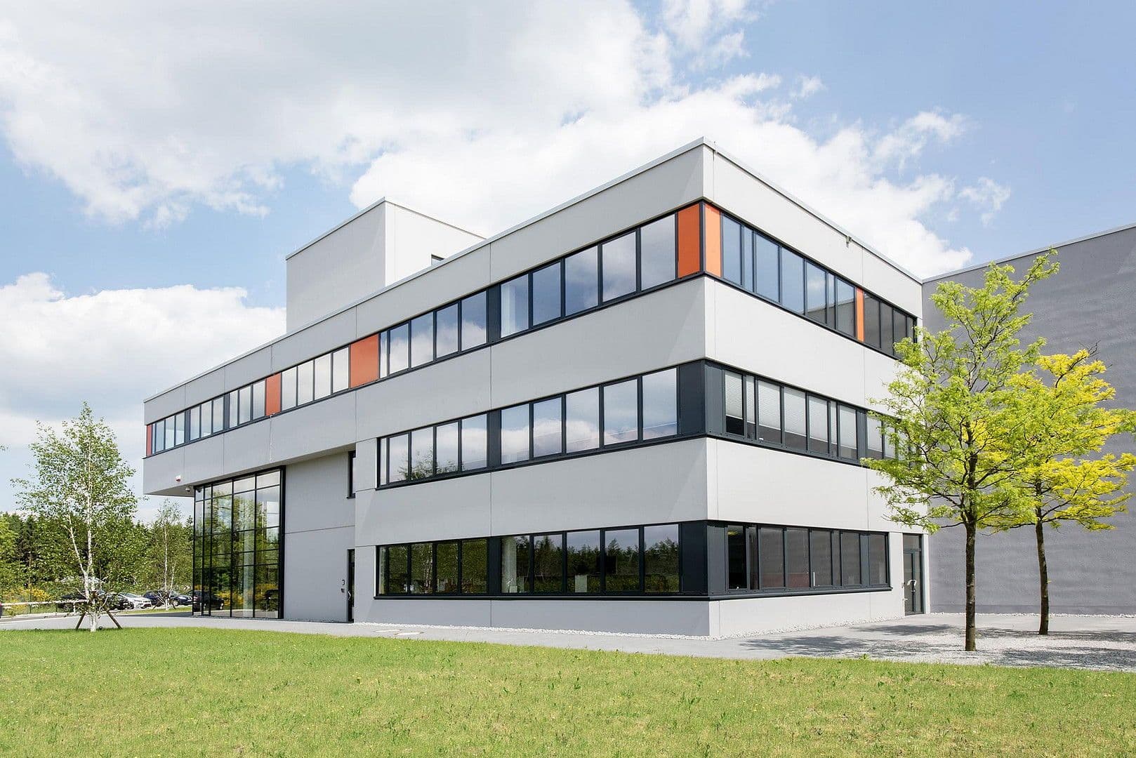 Prenájom nebytového priestoru 2.208 m², Burbach, Severné Porýnie - Westfálsko Prenájom nebytového priestoru 2.208 m², Burbach, Severné Porýnie - Westfálsko