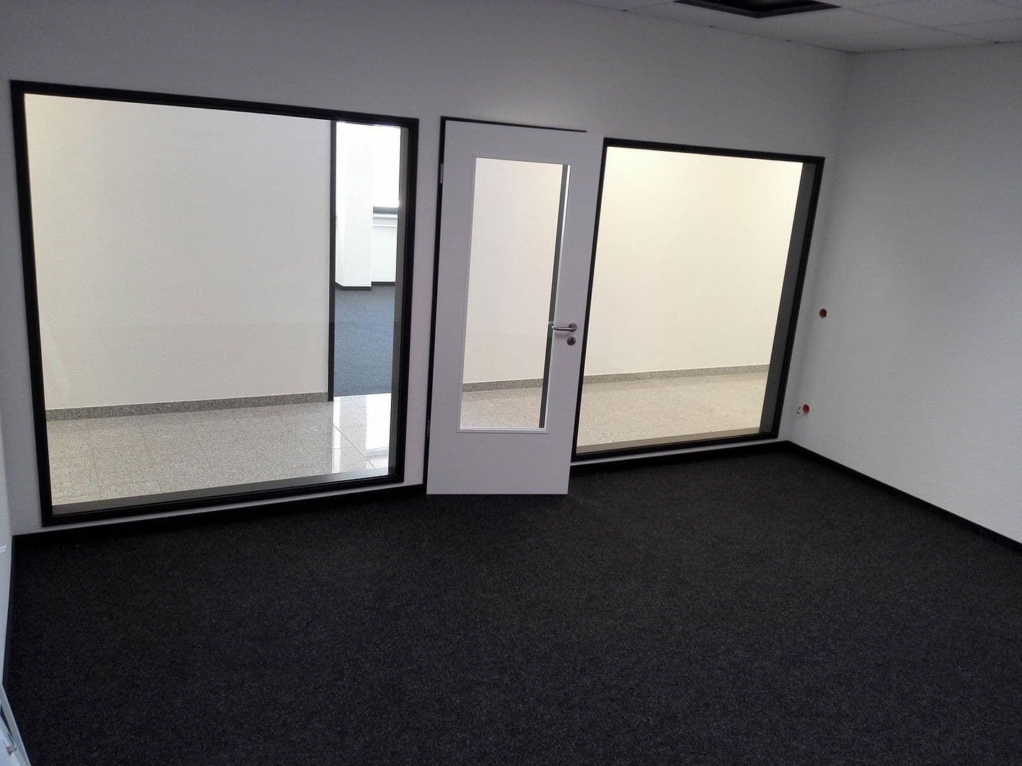 Prenájom nebytového priestoru 2.208 m², Burbach, Severné Porýnie - Westfálsko Prenájom nebytového priestoru 2.208 m², Burbach, Severné Porýnie - Westfálsko