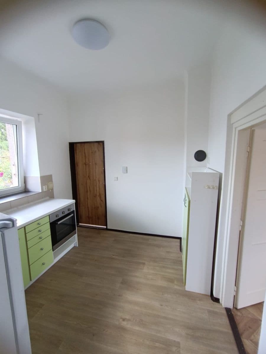 Prenájom bytu 1-izbový 32 m², Kučerové, Praha, Praha Prenájom bytu 1-izbový 32 m², Kučerové, Praha, Praha