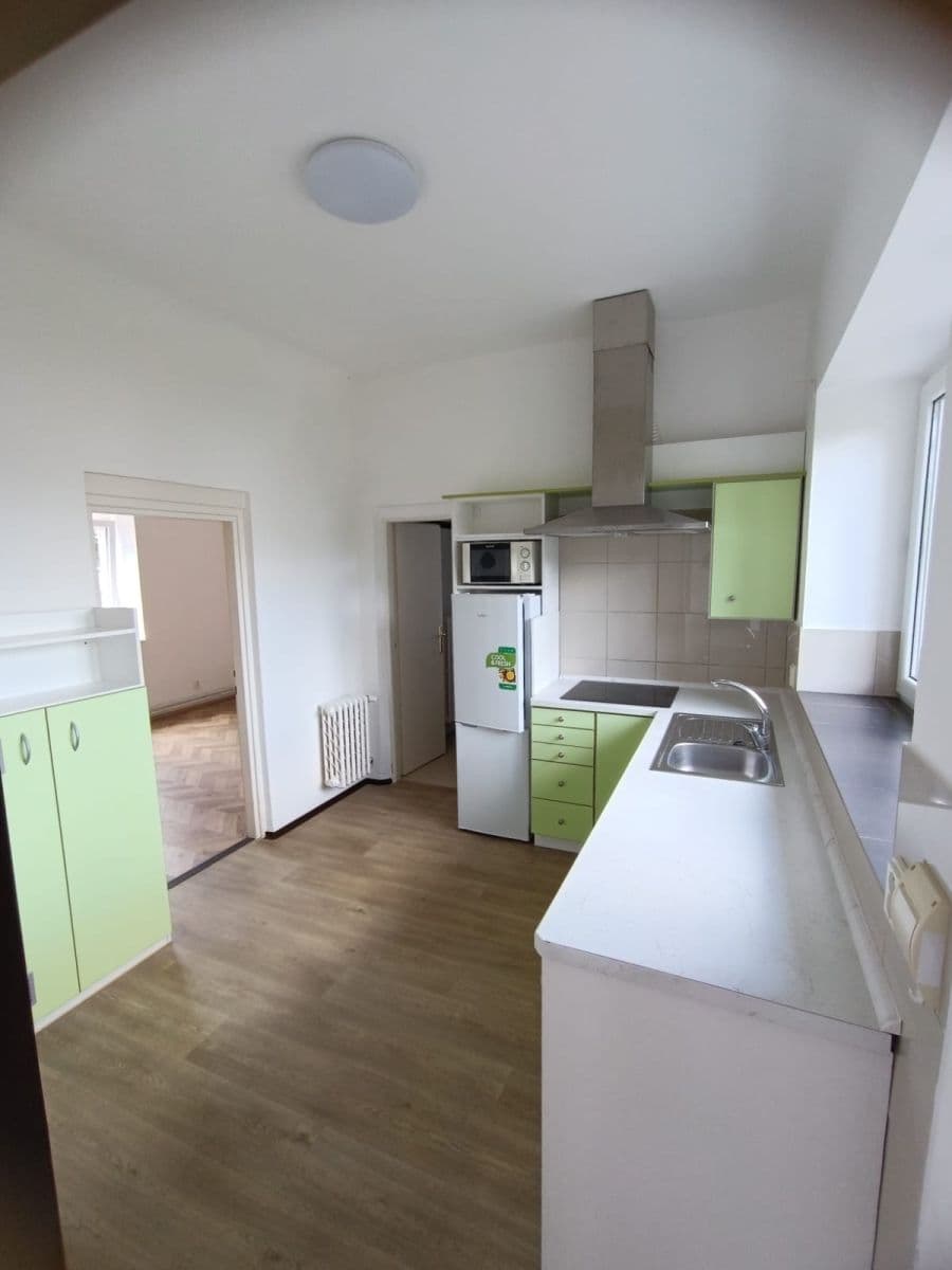 Prenájom bytu 1-izbový 32 m², Kučerové, Praha, Praha Prenájom bytu 1-izbový 32 m², Kučerové, Praha, Praha