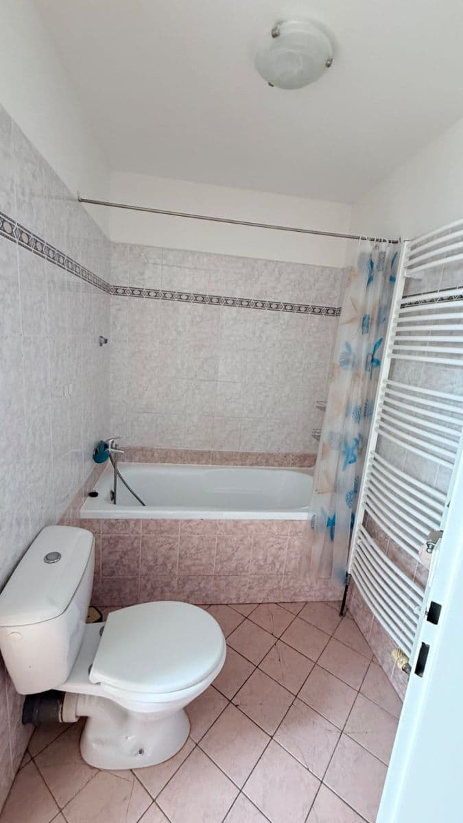 Prenájom bytu 3-izbový 65 m², Dr. Marodyho, Praha, Praha Prenájom bytu 3-izbový 65 m², Dr. Marodyho, Praha, Praha