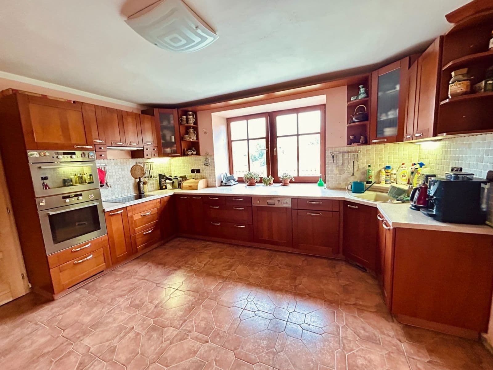 Predaj domu 207 m², pozemek 4.339 m², Černuc, Středočeský kraj Predaj domu 207 m², pozemek 4.339 m², Černuc, Středočeský kraj