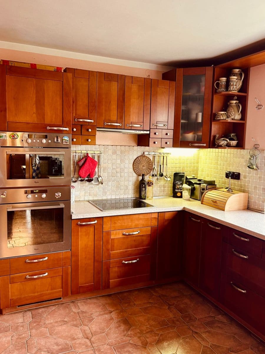 Predaj domu 207 m², pozemek 4.339 m², Černuc, Středočeský kraj Predaj domu 207 m², pozemek 4.339 m², Černuc, Středočeský kraj