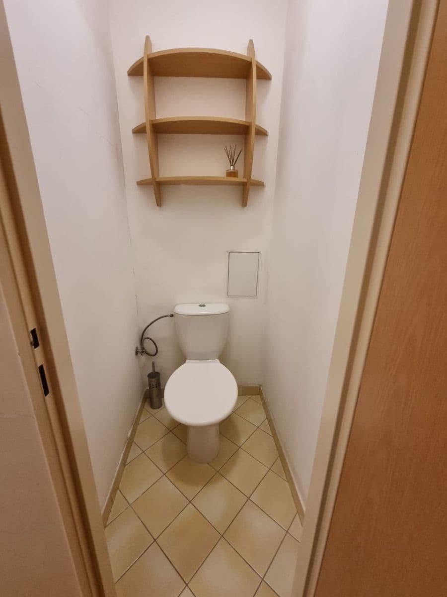 Prenájom bytu 2-izbový 49 m², Nad Údolím, Husinec, Středočeský kraj Prenájom bytu 2-izbový 49 m², Nad Údolím, Husinec, Středočeský kraj