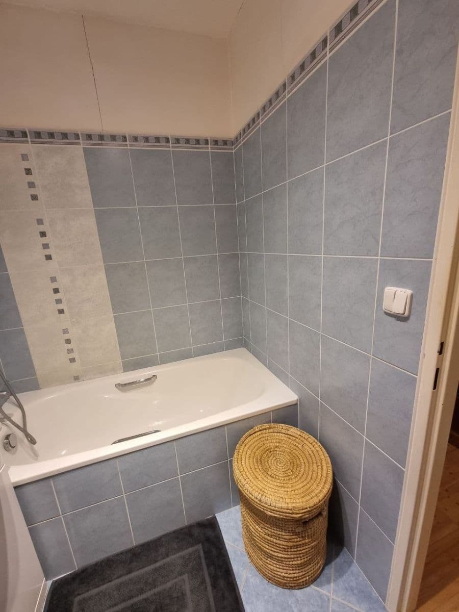 Prenájom bytu 2-izbový 49 m², Nad Údolím, Husinec, Středočeský kraj Prenájom bytu 2-izbový 49 m², Nad Údolím, Husinec, Středočeský kraj