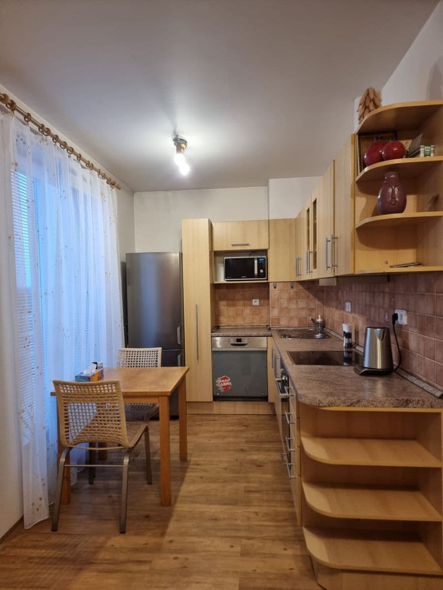 Prenájom bytu 2-izbový 49 m², Nad Údolím, Husinec, Středočeský kraj Prenájom bytu 2-izbový 49 m², Nad Údolím, Husinec, Středočeský kraj