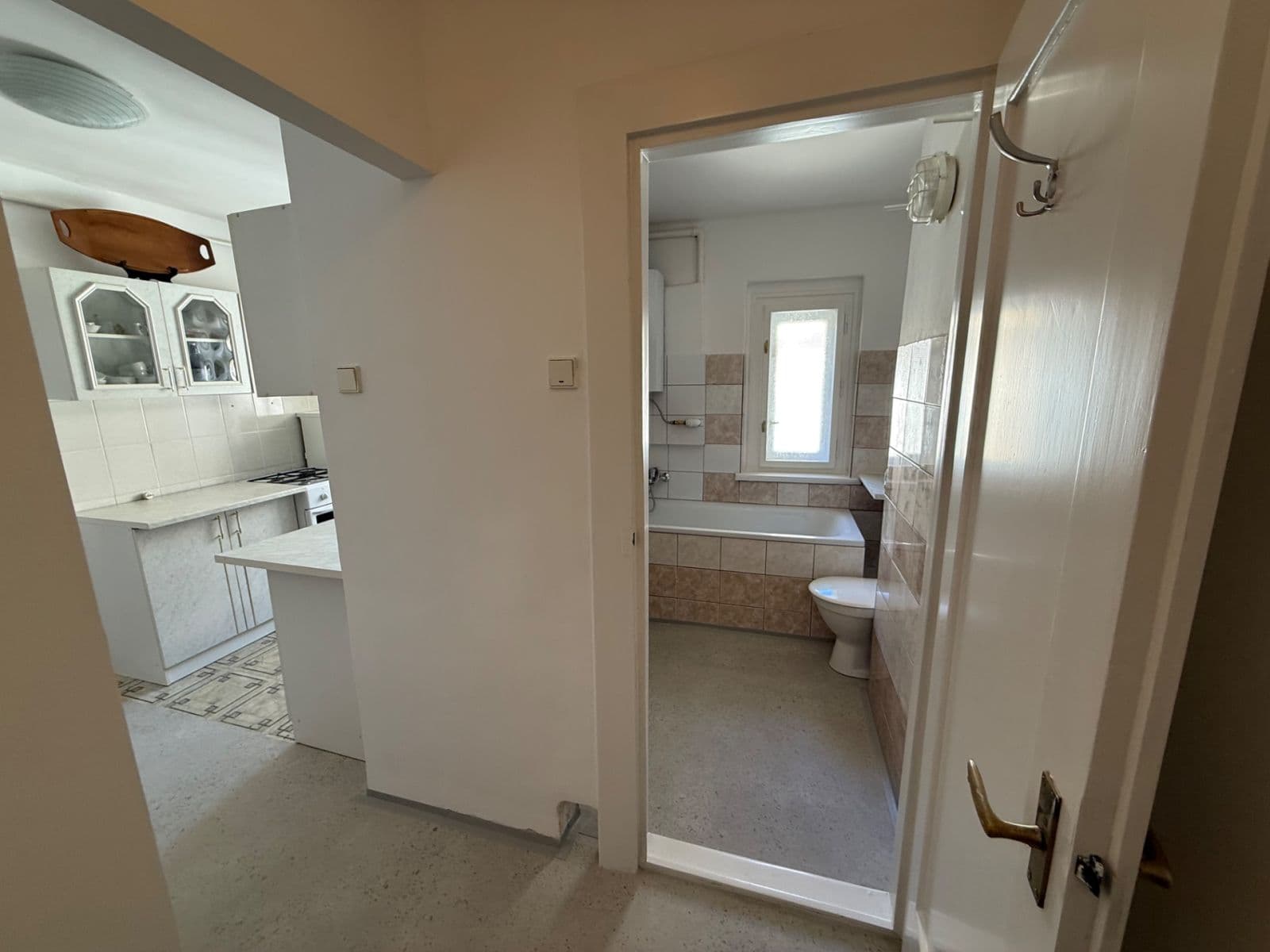 Prenájom bytu 1-izbový 41 m², Kostelní, Praha, Praha Prenájom bytu 1-izbový 41 m², Kostelní, Praha, Praha