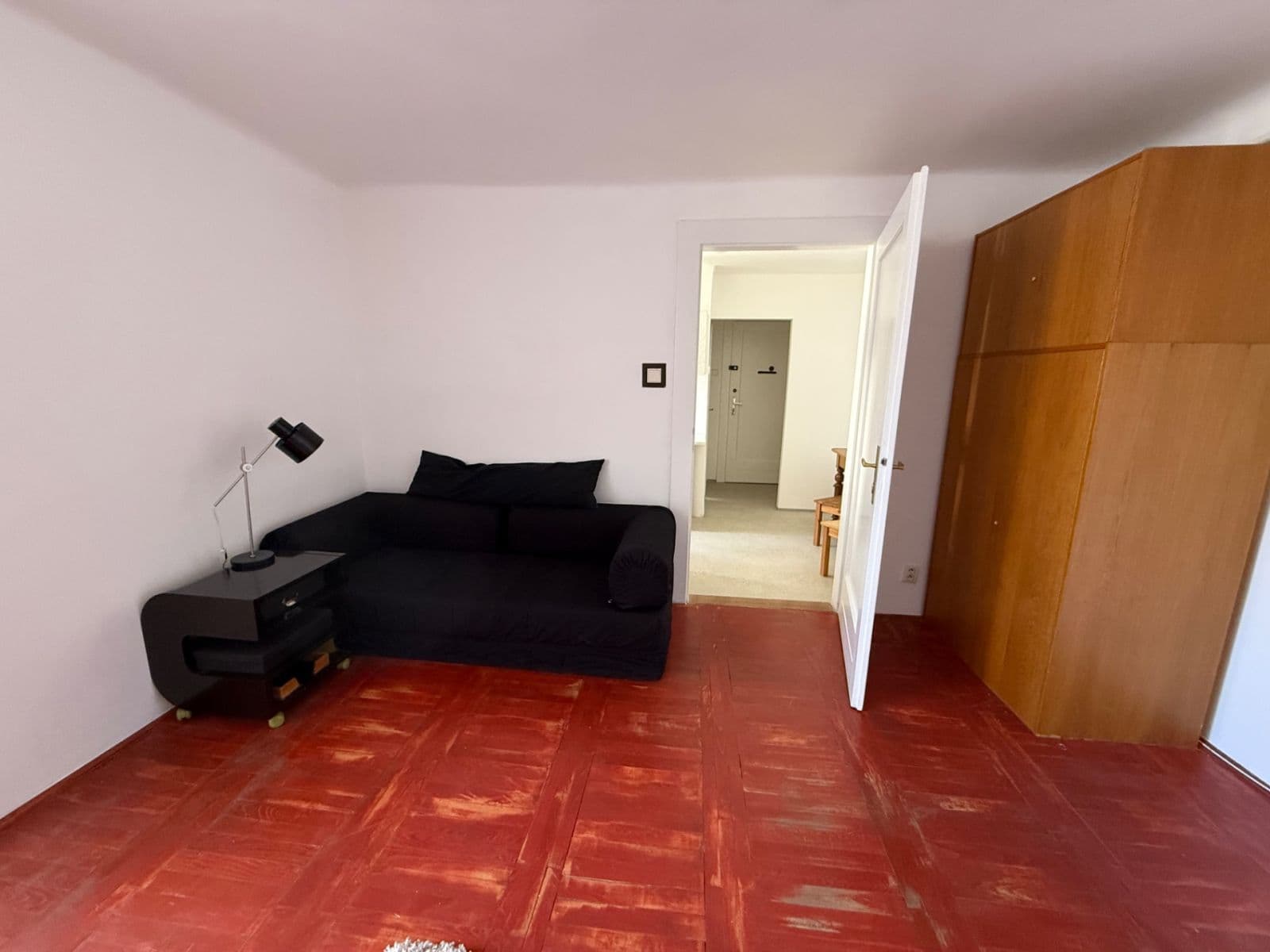 Prenájom bytu 1-izbový 41 m², Kostelní, Praha, Praha Prenájom bytu 1-izbový 41 m², Kostelní, Praha, Praha