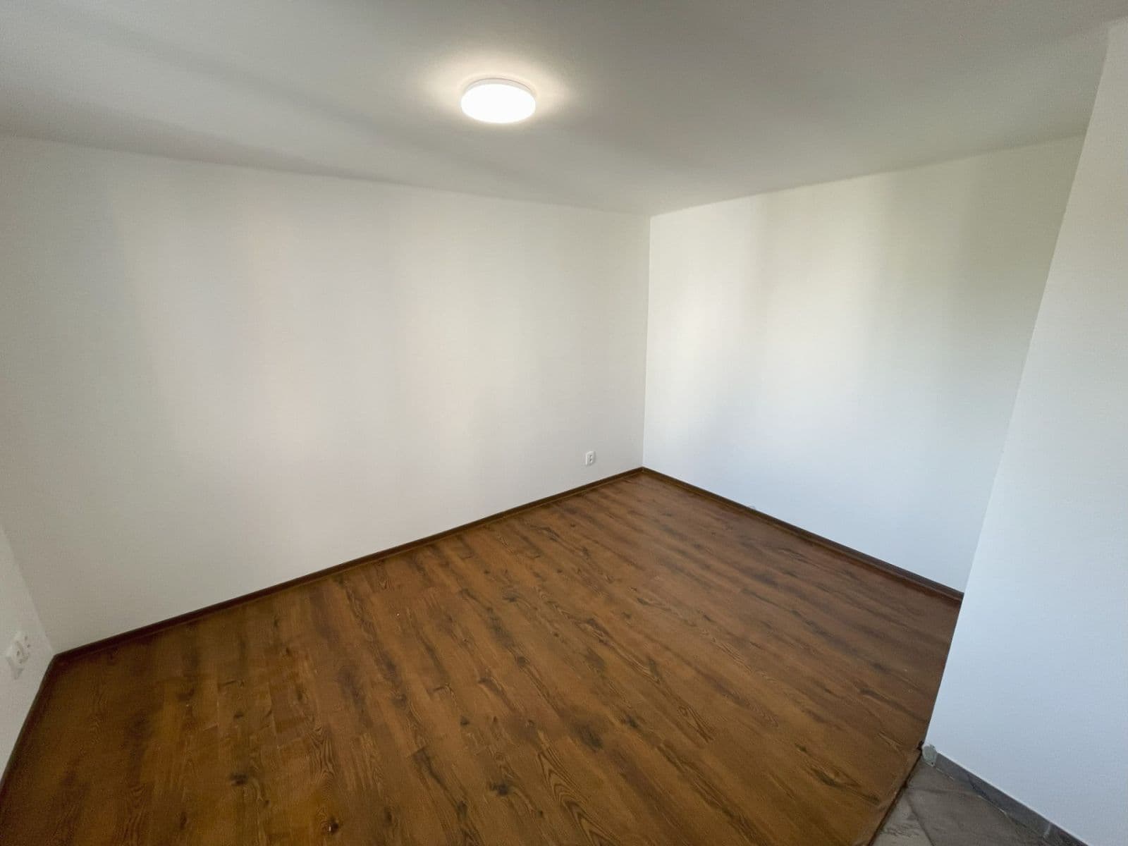 Prenájom bytu 3-izbový 70 m², Čechova, Chomutov, Ústecký kraj Prenájom bytu 3-izbový 70 m², Čechova, Chomutov, Ústecký kraj