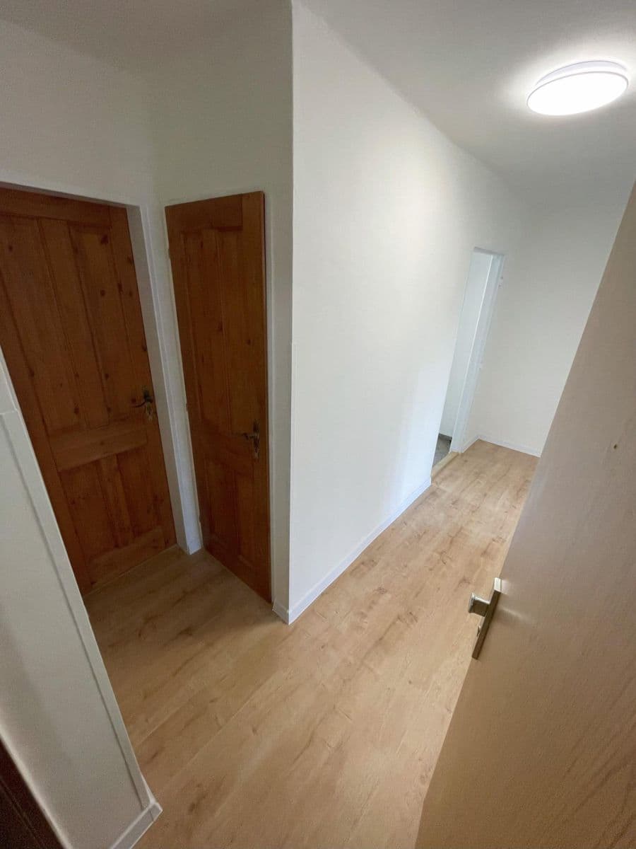 Prenájom bytu 3-izbový 70 m², Čechova, Chomutov, Ústecký kraj Prenájom bytu 3-izbový 70 m², Čechova, Chomutov, Ústecký kraj