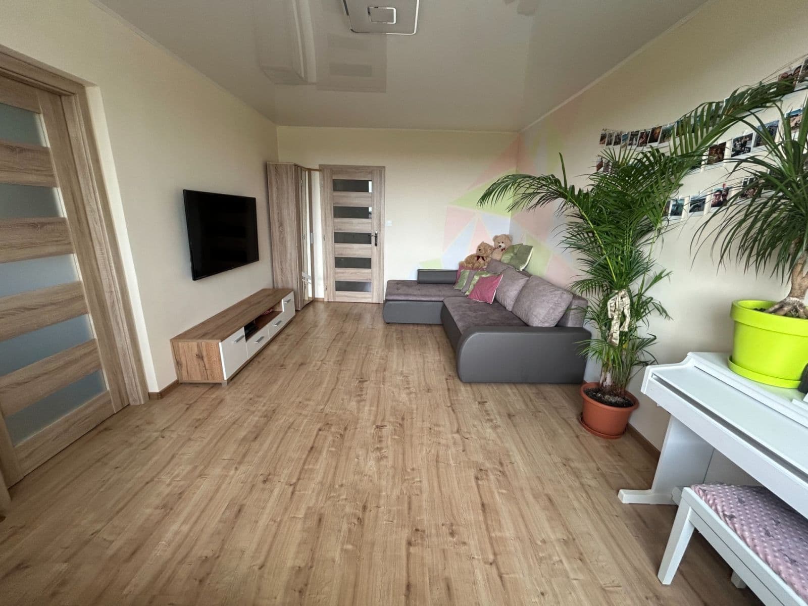 Prenájom bytu 3-izbový 70 m², Černého, Praha, Praha Prenájom bytu 3-izbový 70 m², Černého, Praha, Praha