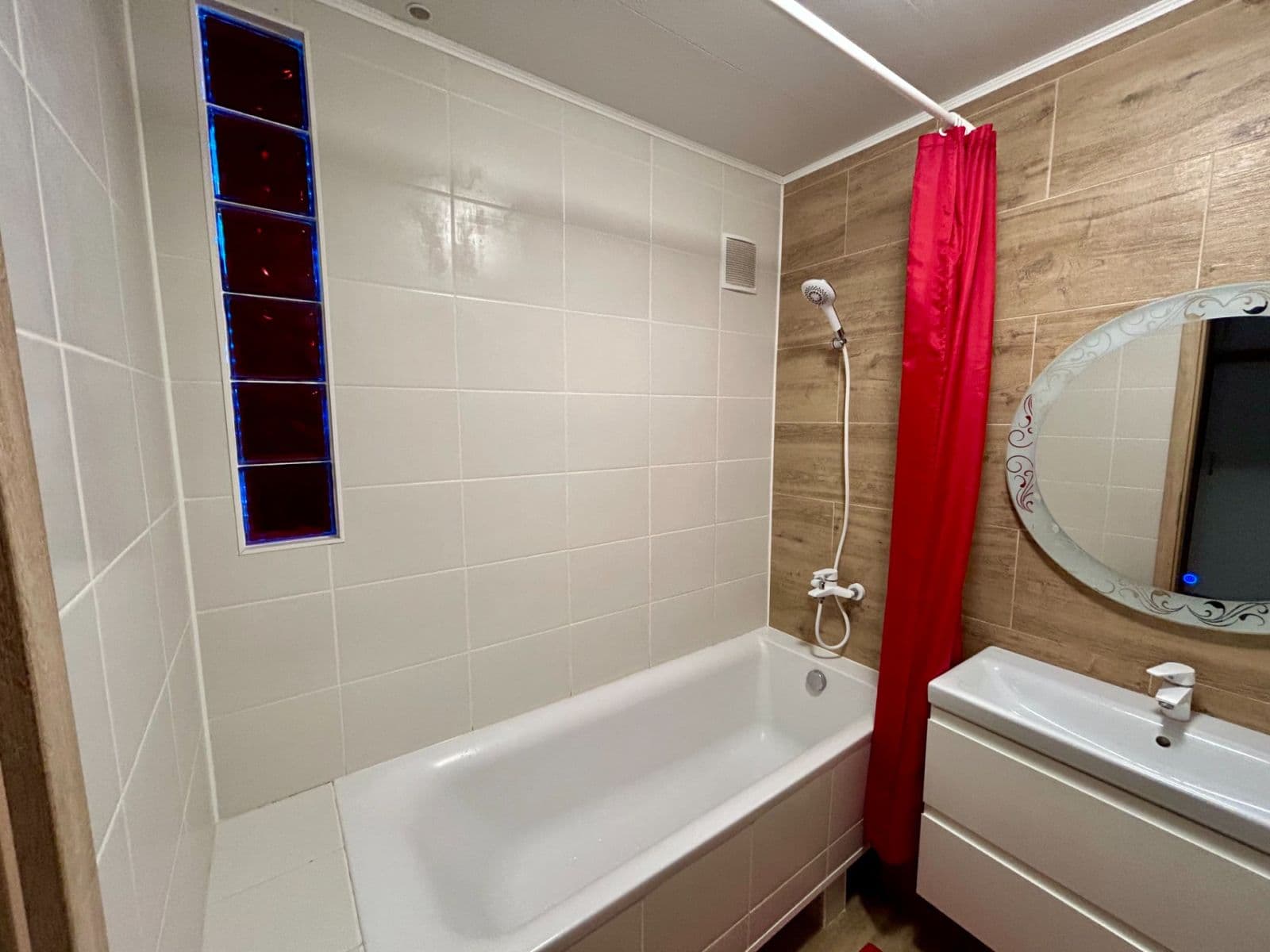 Prenájom bytu 3-izbový 70 m², Černého, Praha, Praha Prenájom bytu 3-izbový 70 m², Černého, Praha, Praha