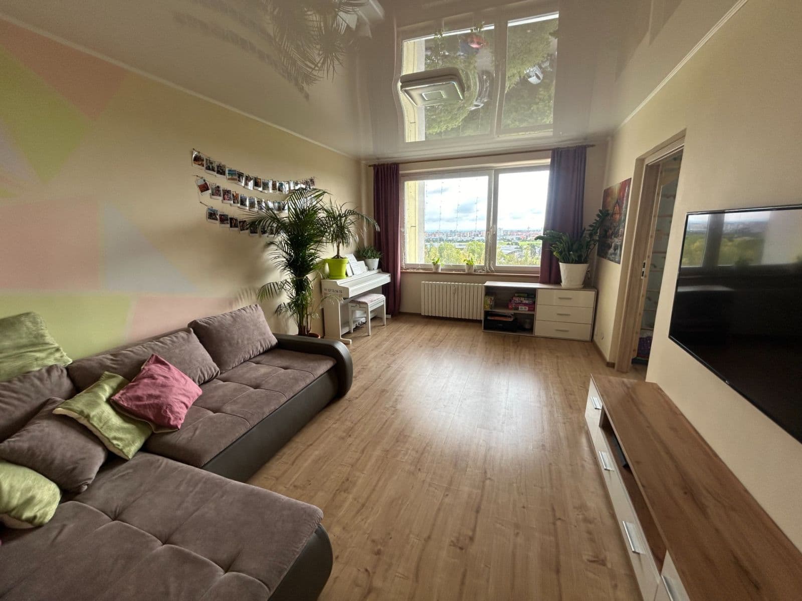 Prenájom bytu 3-izbový 70 m², Černého, Praha, Praha Prenájom bytu 3-izbový 70 m², Černého, Praha, Praha