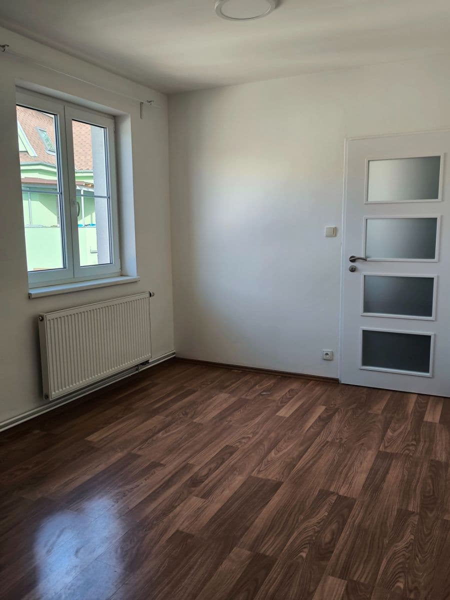 Prenájom bytu 3-izbový 95 m², Boleslavská, Sobotka, Královéhradecký kraj Prenájom bytu 3-izbový 95 m², Boleslavská, Sobotka, Královéhradecký kraj