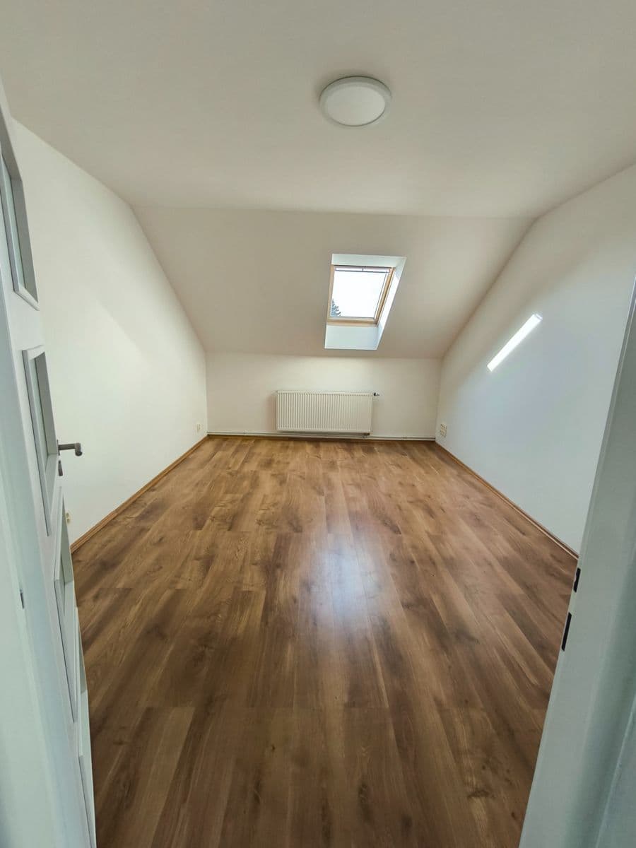 Prenájom bytu 3-izbový 95 m², Boleslavská, Sobotka, Královéhradecký kraj Prenájom bytu 3-izbový 95 m², Boleslavská, Sobotka, Královéhradecký kraj