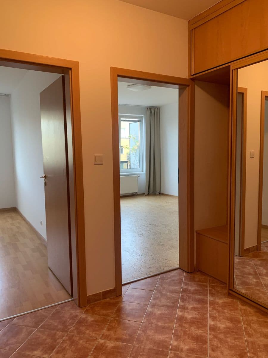 Prenájom bytu 2-izbový 48 m², Werichova, Praha, Praha Prenájom bytu 2-izbový 48 m², Werichova, Praha, Praha